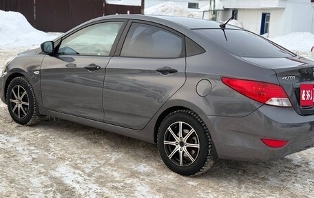 Hyundai Solaris II рестайлинг, 2012 год, 598 000 рублей, 4 фотография