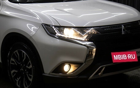 Mitsubishi Outlander III рестайлинг 3, 2022 год, 2 698 000 рублей, 23 фотография