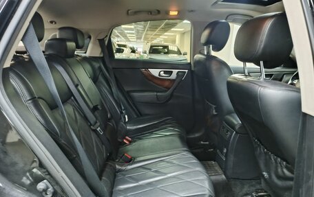 Infiniti QX70, 2013 год, 2 099 000 рублей, 12 фотография