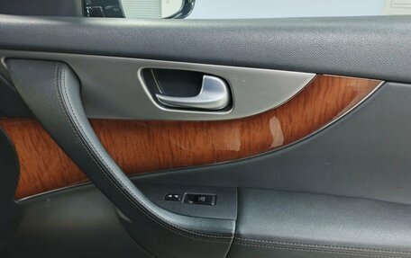 Infiniti QX70, 2013 год, 2 099 000 рублей, 25 фотография