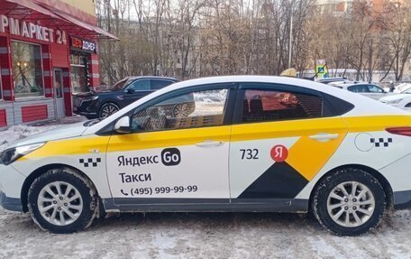 Hyundai Solaris II рестайлинг, 2019 год, 770 000 рублей, 3 фотография