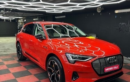 Audi e-tron I, 2021 год, 4 650 000 рублей, 1 фотография