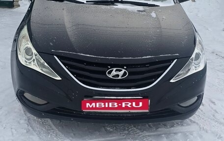 Hyundai Sonata VI, 2011 год, 743 000 рублей, 1 фотография