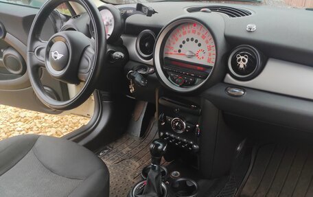 MINI Hatch, 2011 год, 700 000 рублей, 8 фотография