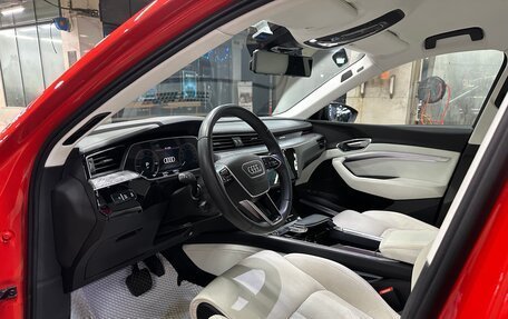 Audi e-tron I, 2021 год, 4 650 000 рублей, 19 фотография