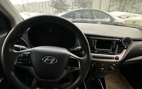 Hyundai Solaris II рестайлинг, 2017 год, 720 000 рублей, 9 фотография