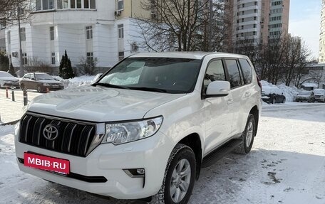 Toyota Land Cruiser Prado 150 рестайлинг 2, 2020 год, 4 150 000 рублей, 2 фотография