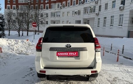 Toyota Land Cruiser Prado 150 рестайлинг 2, 2020 год, 4 150 000 рублей, 6 фотография