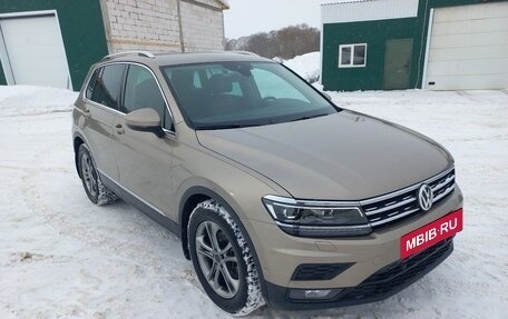 Volkswagen Tiguan II, 2019 год, 2 050 000 рублей, 6 фотография