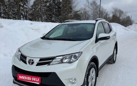 Toyota RAV4, 2014 год, 2 190 000 рублей, 3 фотография