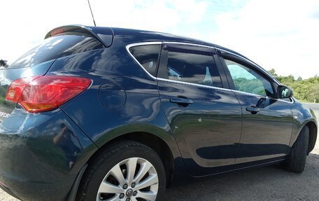 Opel Astra J, 2011 год, 820 000 рублей, 5 фотография