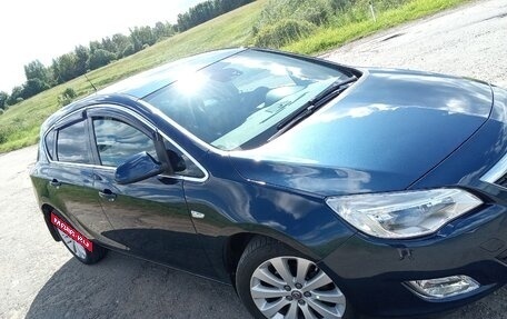 Opel Astra J, 2011 год, 820 000 рублей, 4 фотография