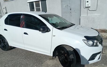 Renault Logan II, 2019 год, 800 000 рублей, 2 фотография