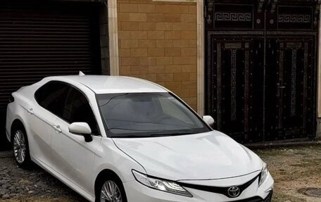 Toyota Camry, 2019 год, 1 750 000 рублей, 6 фотография