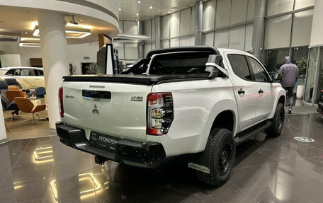 Mitsubishi L200 IV рестайлинг, 2022 год, 3 300 000 рублей, 6 фотография