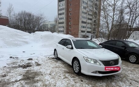 Toyota Camry, 2013 год, 1 690 000 рублей, 6 фотография