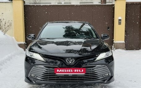 Toyota Camry, 2018 год, 2 999 000 рублей, 5 фотография