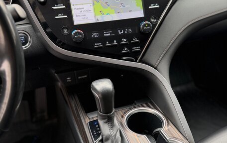 Toyota Camry, 2018 год, 2 999 000 рублей, 17 фотография