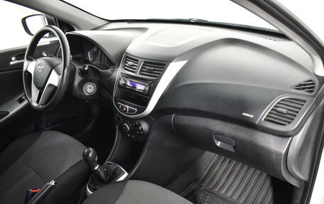 Hyundai Solaris II рестайлинг, 2012 год, 490 000 рублей, 12 фотография