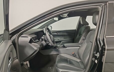 Toyota Camry, 2025 год, 5 550 000 рублей, 8 фотография