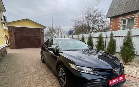 Toyota Camry, 2019 год, 2 700 000 рублей, 4 фотография