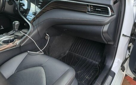 Toyota Camry, 2021 год, 3 249 000 рублей, 12 фотография