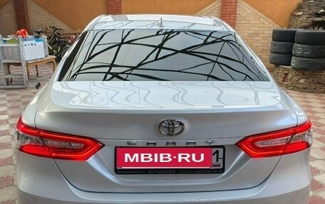 Toyota Camry, 2021 год, 3 249 000 рублей, 2 фотография