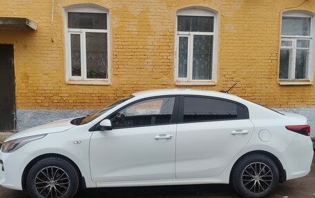 KIA Rio IV, 2017 год, 1 170 000 рублей, 2 фотография
