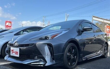 Toyota Prius IV XW50, 2022 год, 1 890 099 рублей, 3 фотография