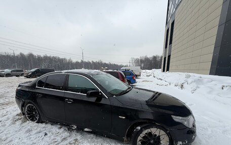 BMW 5 серия, 2005 год, 1 090 000 рублей, 3 фотография