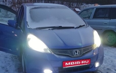 Honda Fit III, 2011 год, 750 000 рублей, 1 фотография