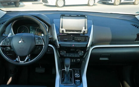 Mitsubishi Eclipse Cross, 2025 год, 3 050 000 рублей, 10 фотография