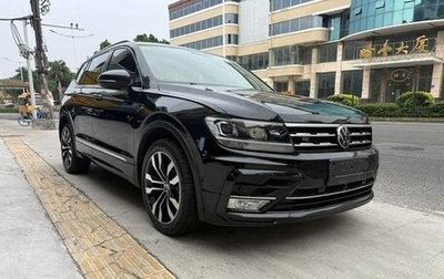 Volkswagen Tiguan II, 2021 год, 2 700 000 рублей, 1 фотография