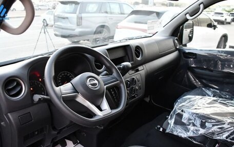 Nissan Urvan IV, 2012 год, 4 750 000 рублей, 7 фотография