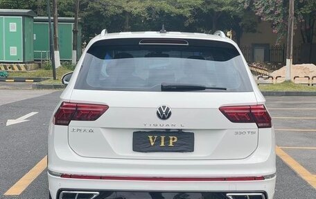 Volkswagen Tiguan II, 2021 год, 2 600 000 рублей, 5 фотография