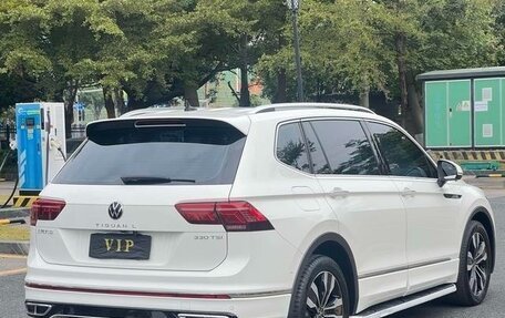 Volkswagen Tiguan II, 2021 год, 2 600 000 рублей, 6 фотография