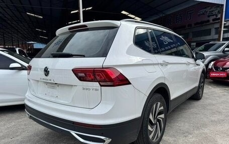 Volkswagen Tiguan II, 2021 год, 2 600 000 рублей, 6 фотография