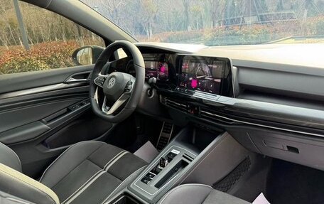 Volkswagen Golf VIII, 2022 год, 1 460 000 рублей, 12 фотография