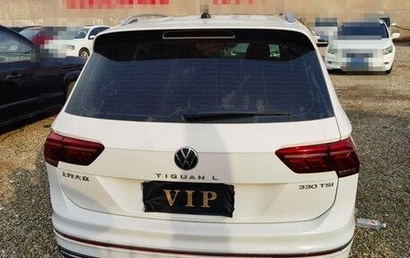 Volkswagen Tiguan II, 2021 год, 2 600 000 рублей, 3 фотография