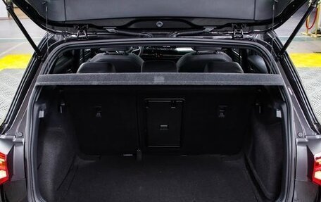 Volkswagen Golf VIII, 2022 год, 1 510 000 рублей, 18 фотография