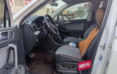 Volkswagen Tiguan II, 2021 год, 2 600 000 рублей, 7 фотография