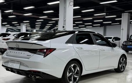 Hyundai Elantra, 2023 год, 1 350 000 рублей, 4 фотография