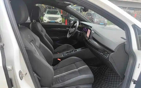 Volkswagen Golf VIII, 2022 год, 1 750 010 рублей, 10 фотография