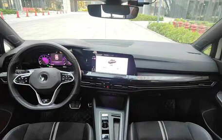 Volkswagen Golf VIII, 2022 год, 1 750 010 рублей, 9 фотография