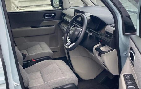 Honda Stepwgn, 2022 год, 1 810 978 рублей, 3 фотография