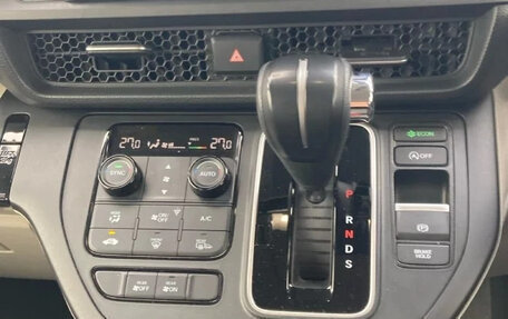 Honda Stepwgn, 2022 год, 1 810 978 рублей, 10 фотография