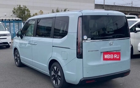 Honda Stepwgn, 2022 год, 1 810 978 рублей, 2 фотография