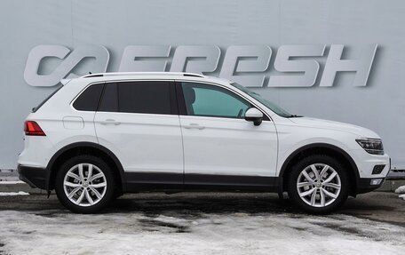 Volkswagen Tiguan II, 2017 год, 2 699 000 рублей, 5 фотография