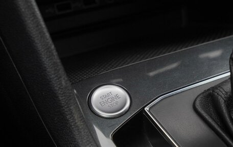 Volkswagen Tiguan II, 2017 год, 2 699 000 рублей, 16 фотография