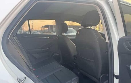 Volkswagen T-Roc I, 2022 год, 1 410 000 рублей, 14 фотография